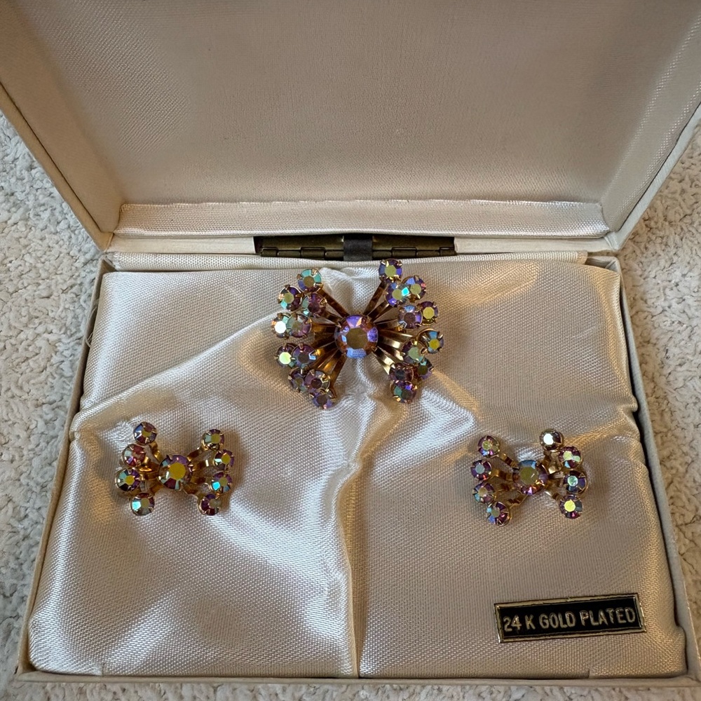 Vintage Iridescent Rhinestone Clip Earrings and Brooch Set Gold Plated